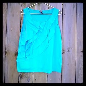 🌼Dressy tank! Free with a bundle